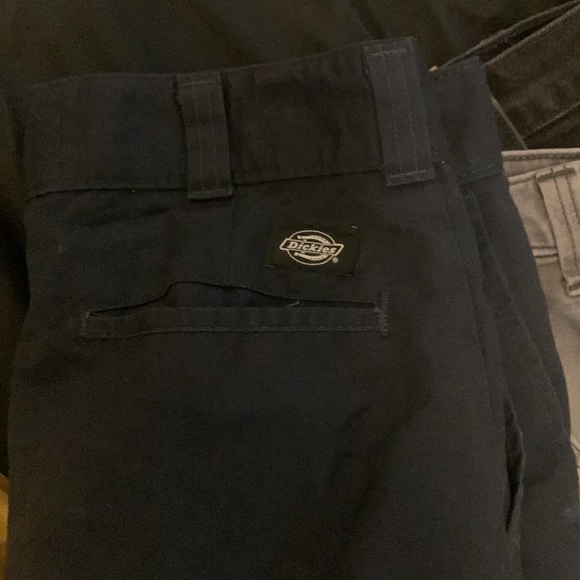 I am selling a pair of dickies workwear/dress pants - Picture 5 of 5